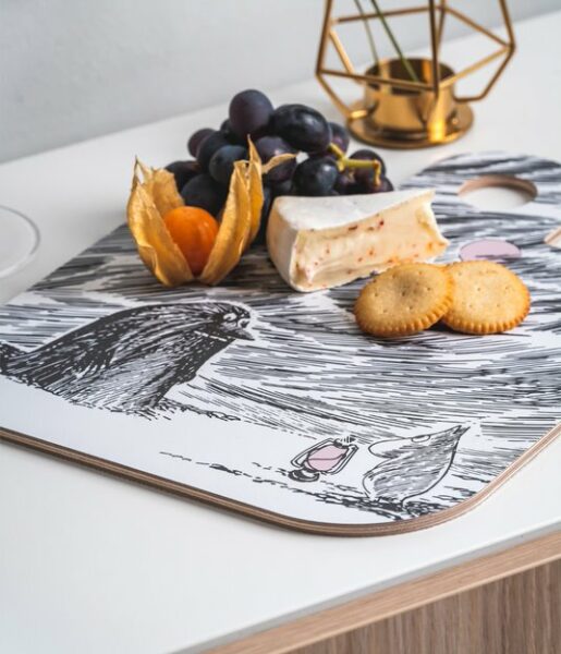 Muurla Chop & Serve Skärbräda 25x32cm – Mumin Shadows